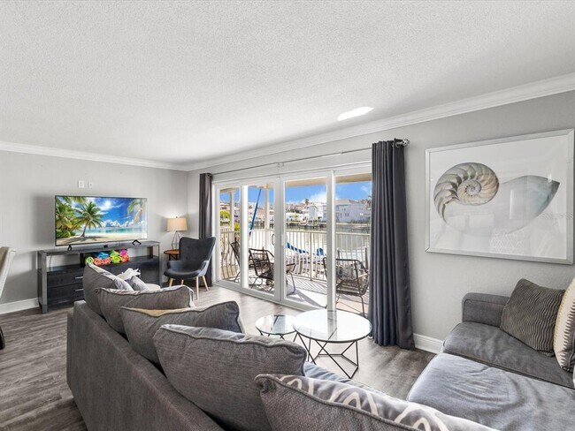 Building Photo - 185 Brightwater Dr