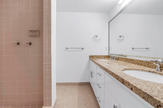 Building Photo - 3827 NE 166th St