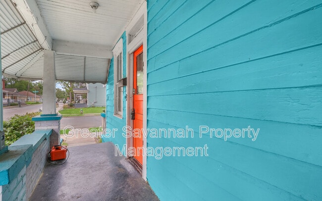 Building Photo - 2221 Harden St