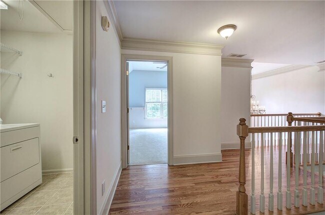 Building Photo - 2320 Starr Lake Dr NW
