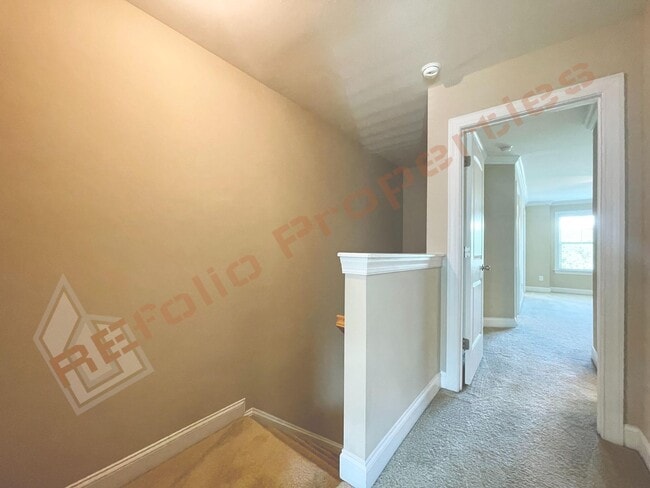 Building Photo - Lovely 3 Story 3 Bedroom 3.5 Bath 1 Car-Ga...