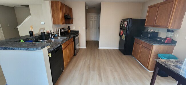 Building Photo - 1113 Waverly Pl Dr