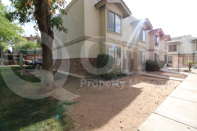 Primary Photo - 548 S Wilson St