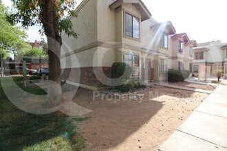 Building Photo - 548 S Wilson St