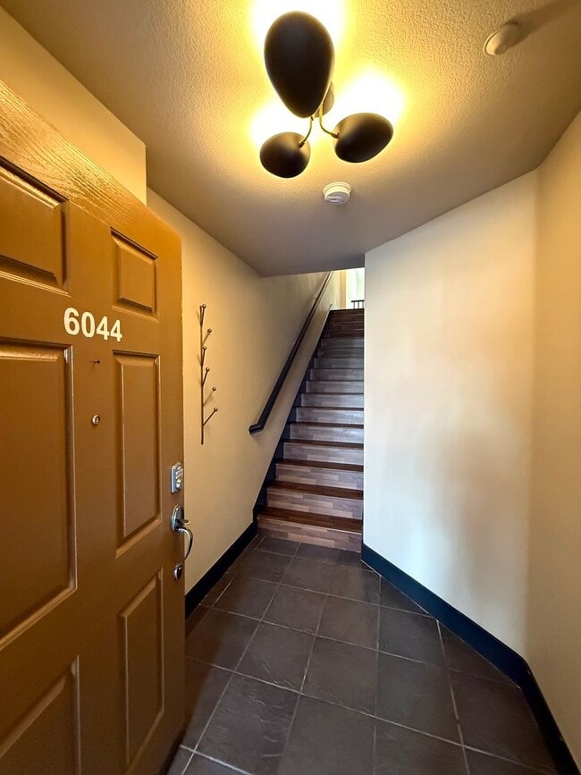 Building Photo - NEW CONSTRUCTION HUGE 1800sf 3BR/3BA 2GR Caballo Hills Townhome Western Views AVAIL NOW