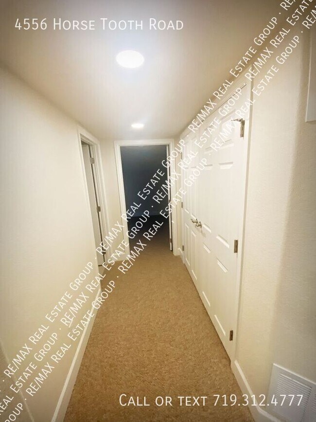 Building Photo - 4556 Horse Tooth Rd