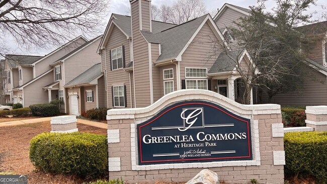 Building Photo - 474 Fraser St SE