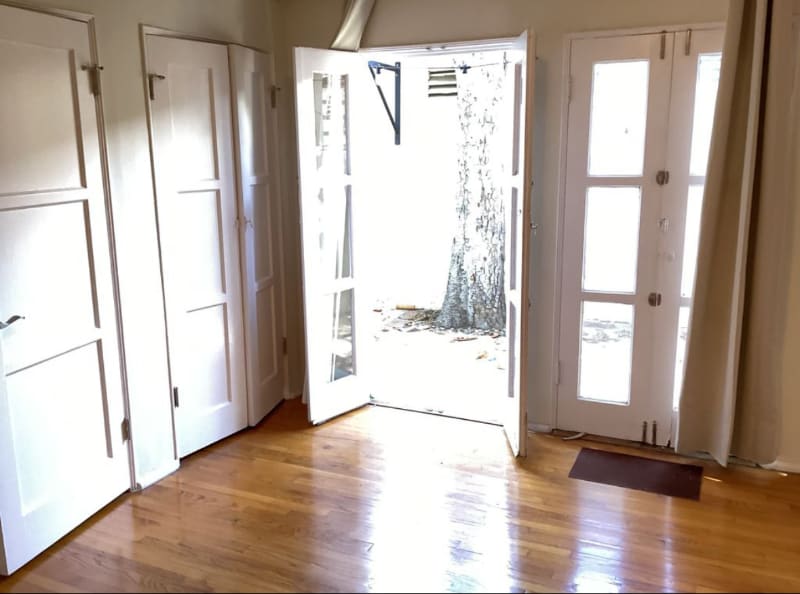 Building Photo - 9979 Robbins Dr