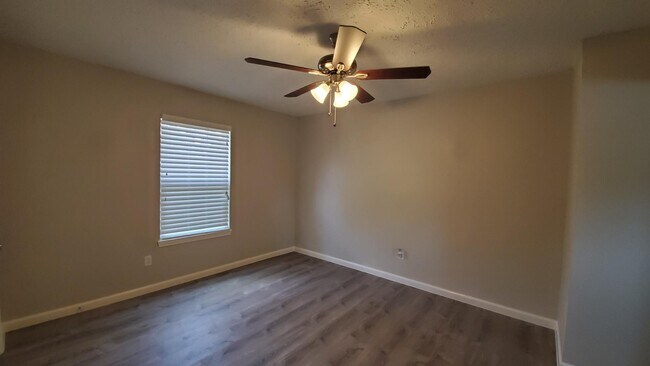 Building Photo - 22102 Calderbrook Dr