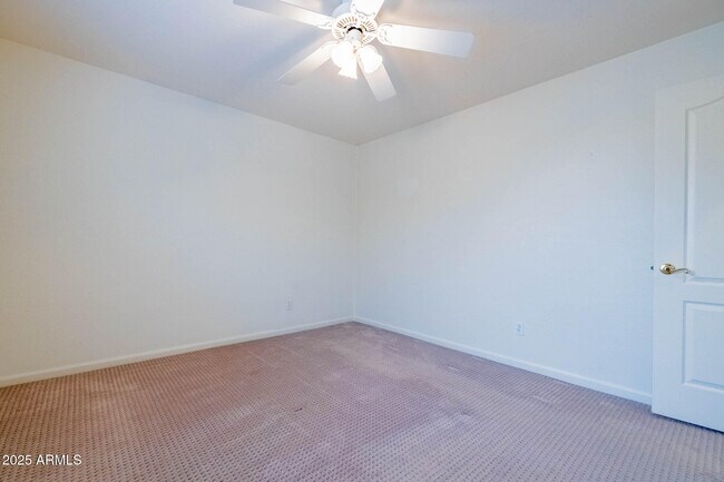 Building Photo - 1153 W Windhaven Ave
