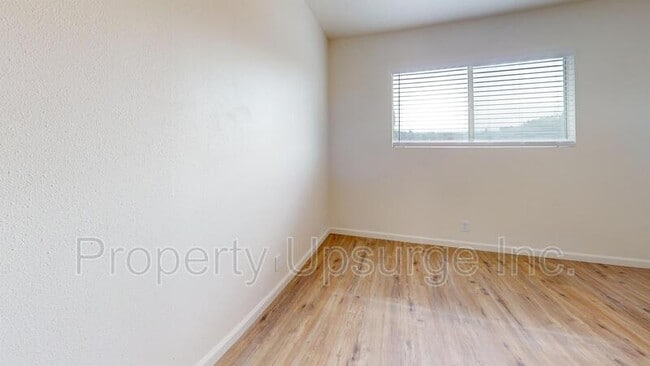 Building Photo - 71 Mono Ave