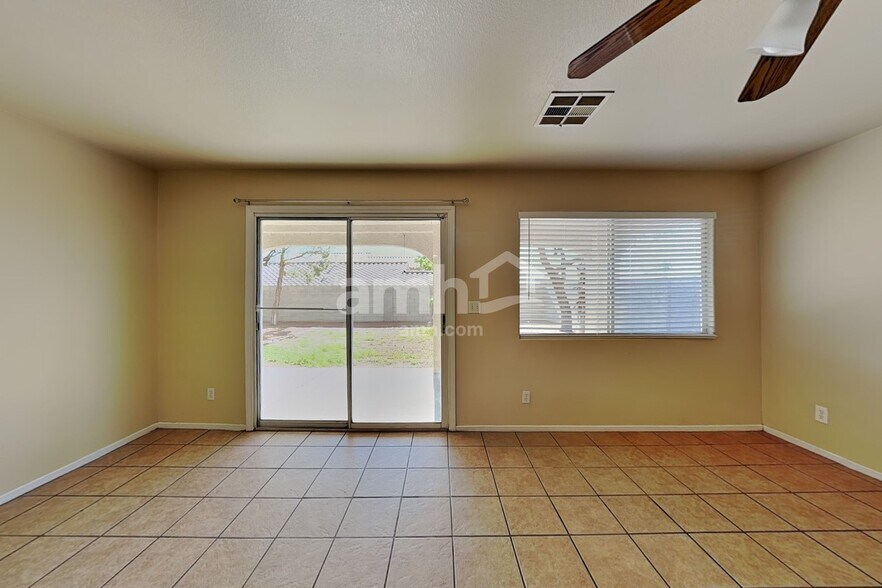 Building Photo - 3912 Camryn Holly St