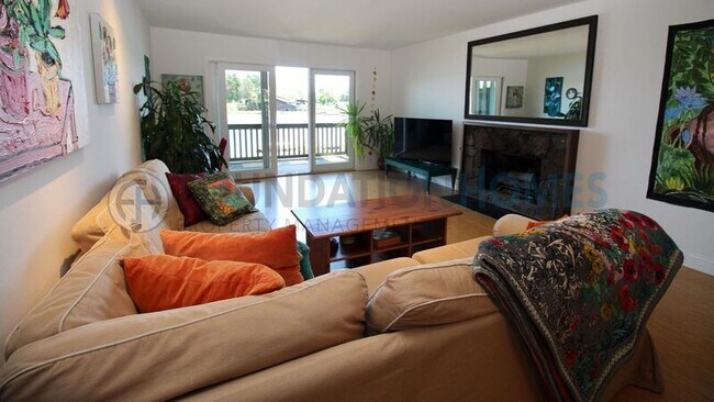 Building Photo - 707 S Eliseo Dr