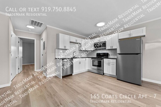 Building Photo - 165 Coats Cir