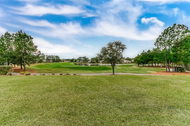 Building Photo - Move-In Ready 3-Bedroom Villa in Gated Savannah Quarters!