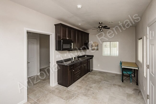 Building Photo - 3211 Pintail Dr