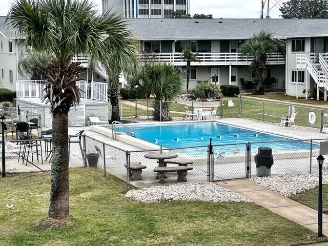 Building Photo - 726 Eglin Pkwy