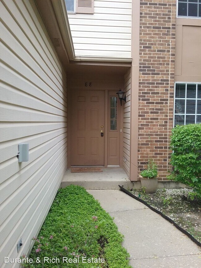 Building Photo - 3 br, 2.5 bath House - 88 Wiltshire Court