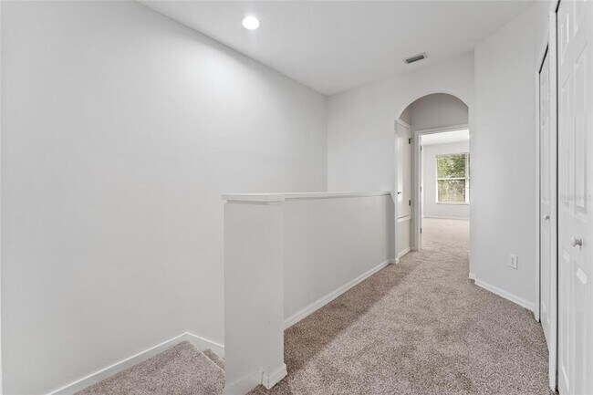 Building Photo - 14055 Waterville Cir