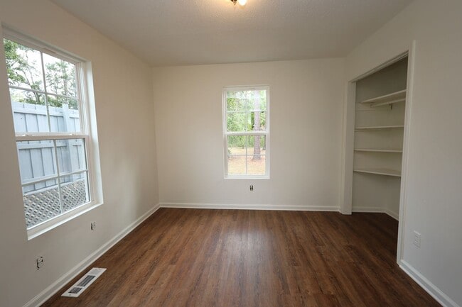 Building Photo - 1701 N Lee St