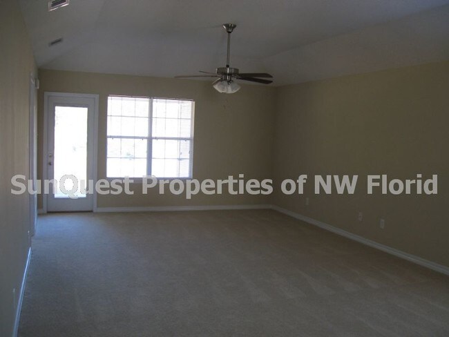 Building Photo - Great 4 Bedroom in West Mobile!