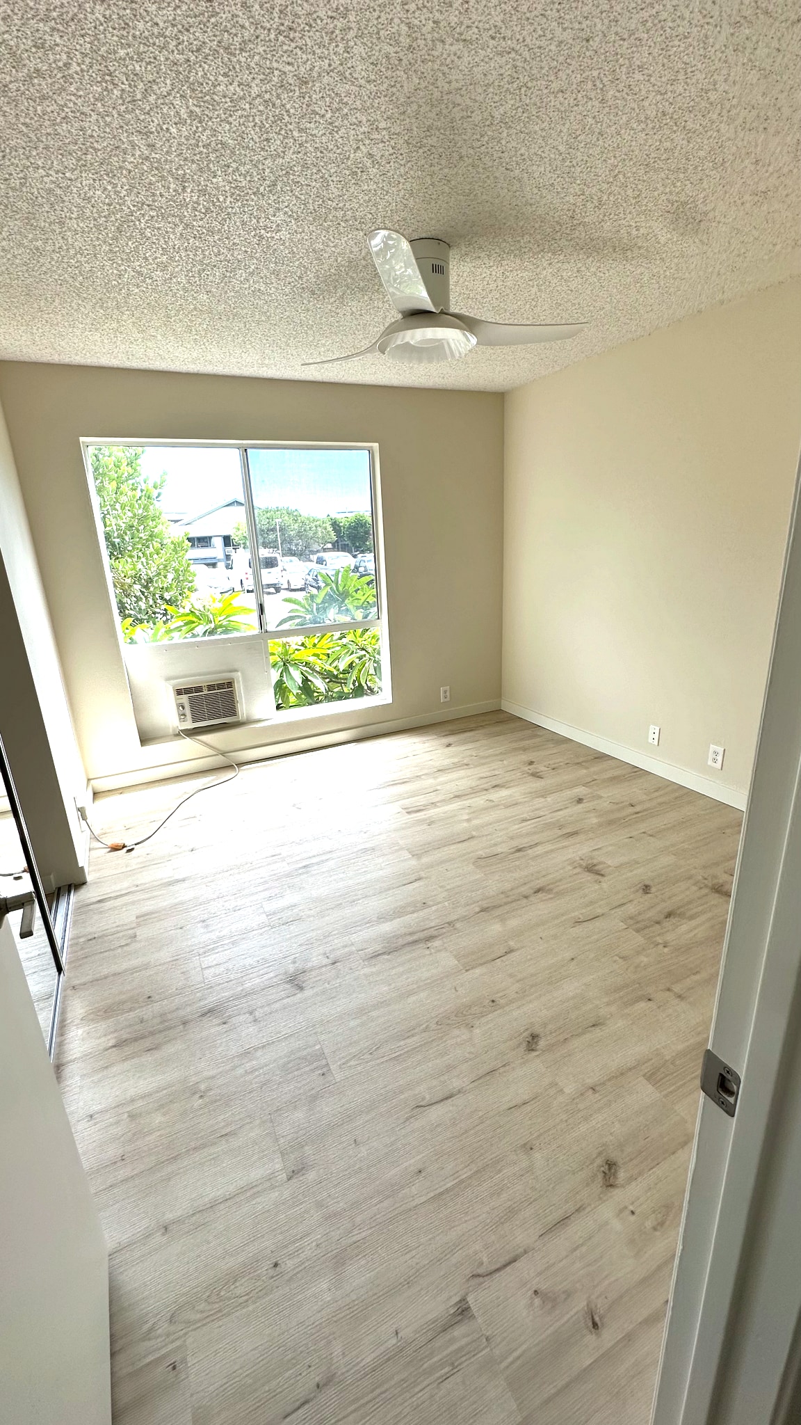 Bedroom 2 Window - 91-238 Hanapouli Cir