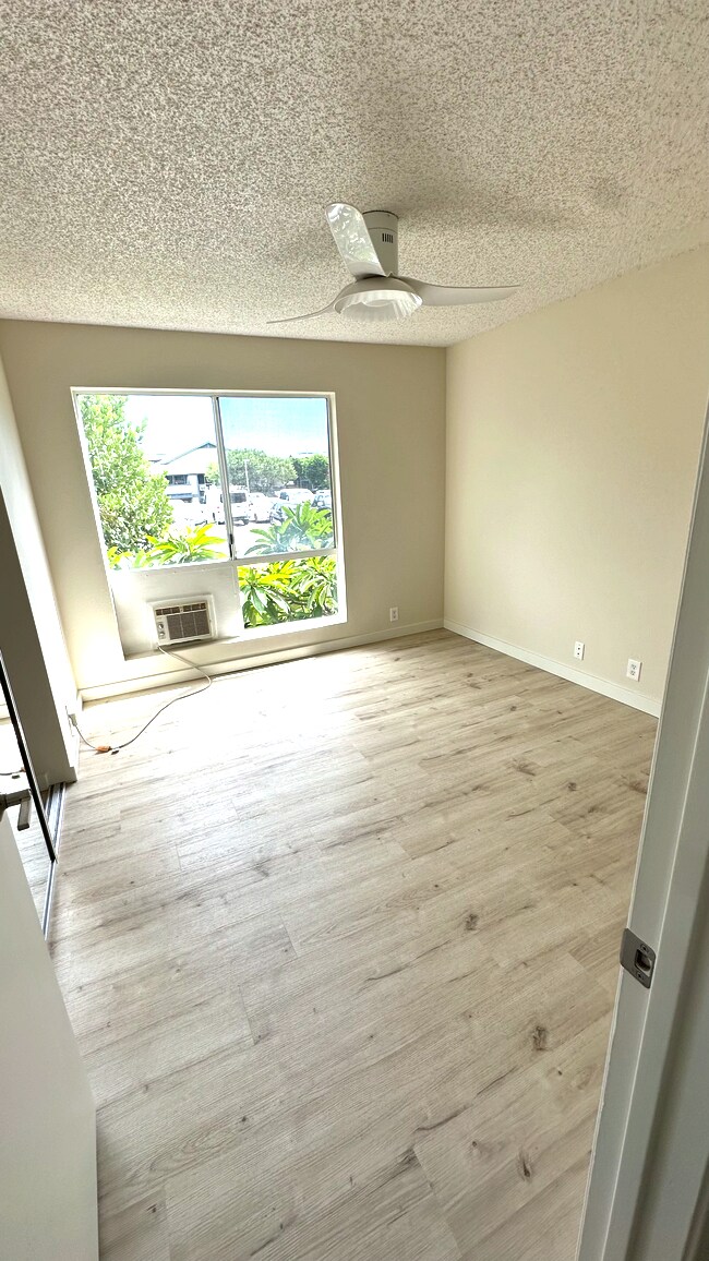 Bedroom 2 Window - 91-238 Hanapouli Cir