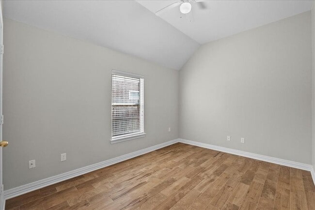 Building Photo - 3129 Red Maple Dr