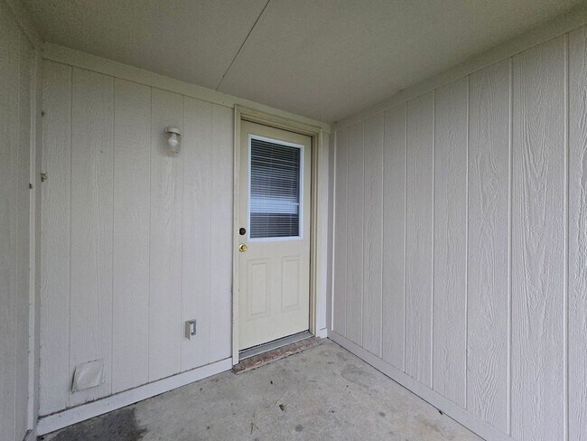 Building Photo - 2805 Kerrville Ct