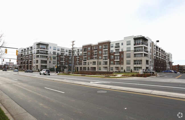 Building Photo - Camden Southline