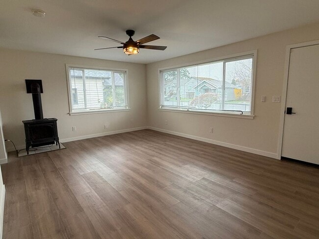 Building Photo - 2Bd/1Ba Renton House