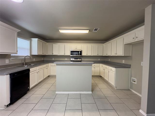 Building Photo - 3509 Apple Valley Way