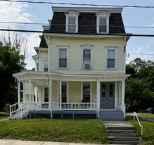 Building Photo - 117 Bridge St