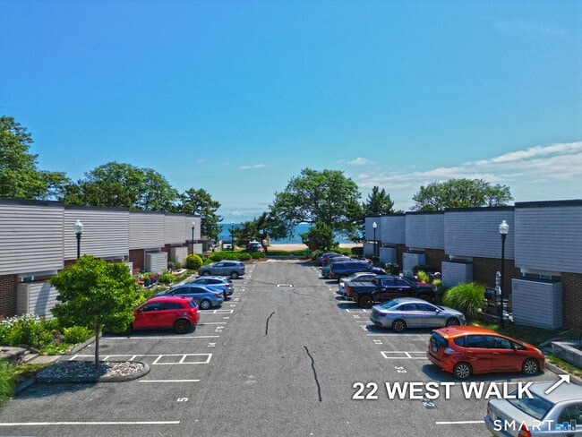 Building Photo - 22 W Walk