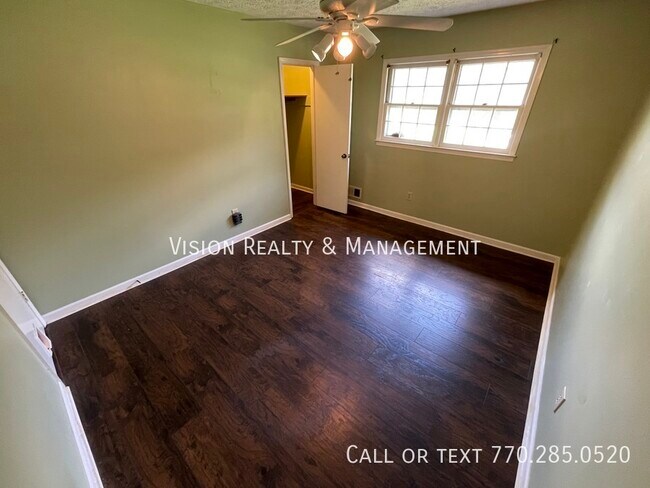 Building Photo - 117 Bascomb Dr