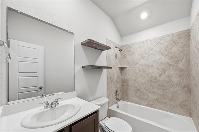 Building Photo - 121 Newsom Dr