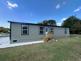 Building Photo - 305 W Broadway Ave