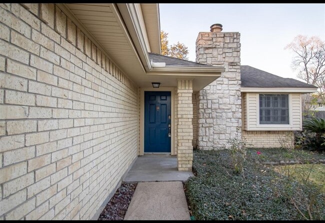 Building Photo - 10502 Linecamp Dr