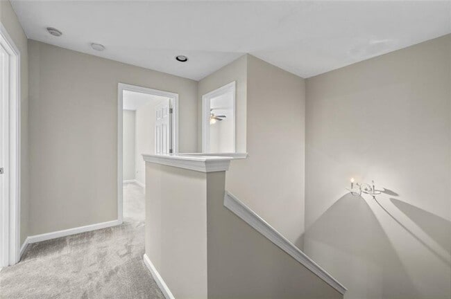 Building Photo - 2680 Pine Tree Rd NE