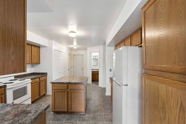 Building Photo - Elkton 2 story - Coming Soon