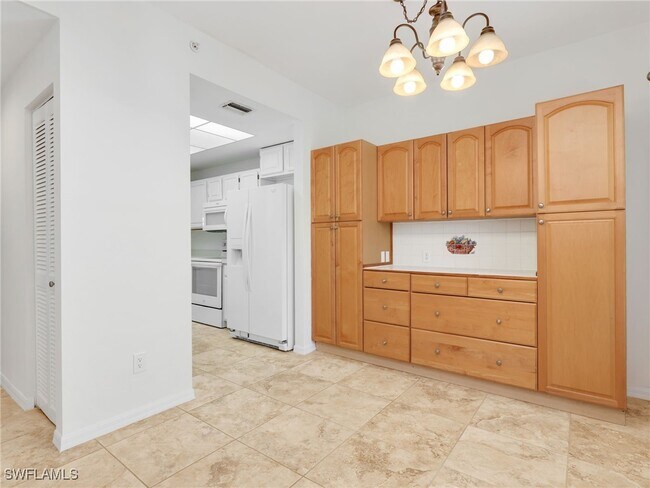 Building Photo - 9851 Costa Mesa Ln