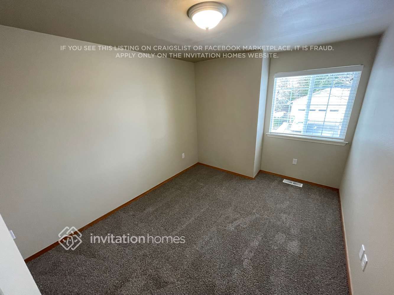 Building Photo - 1811 111th Dr SE