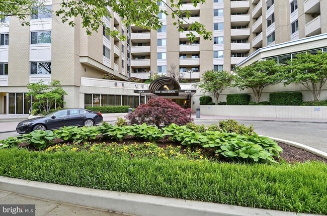 Building Photo - 4601 N Park Ave
