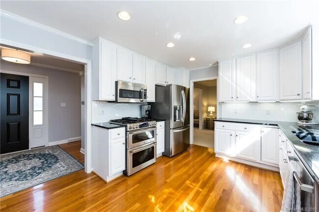 Building Photo - 2127 Edenton Rd