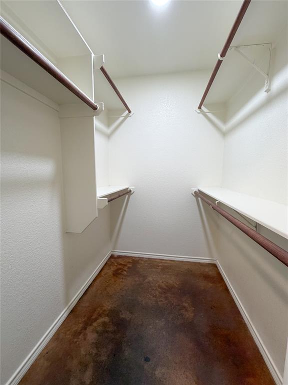 Building Photo - 430 Summit Ridge Dr N