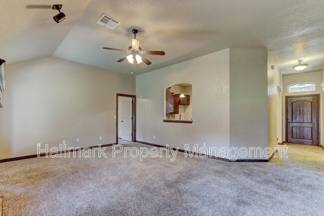 Building Photo - 920 SW 13th St