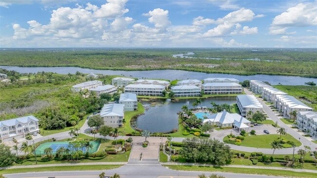 Building Photo - 10395 Coral Landings Ln