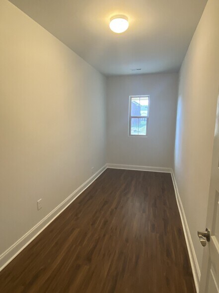 Building Photo - 1168 Carlisle Pl