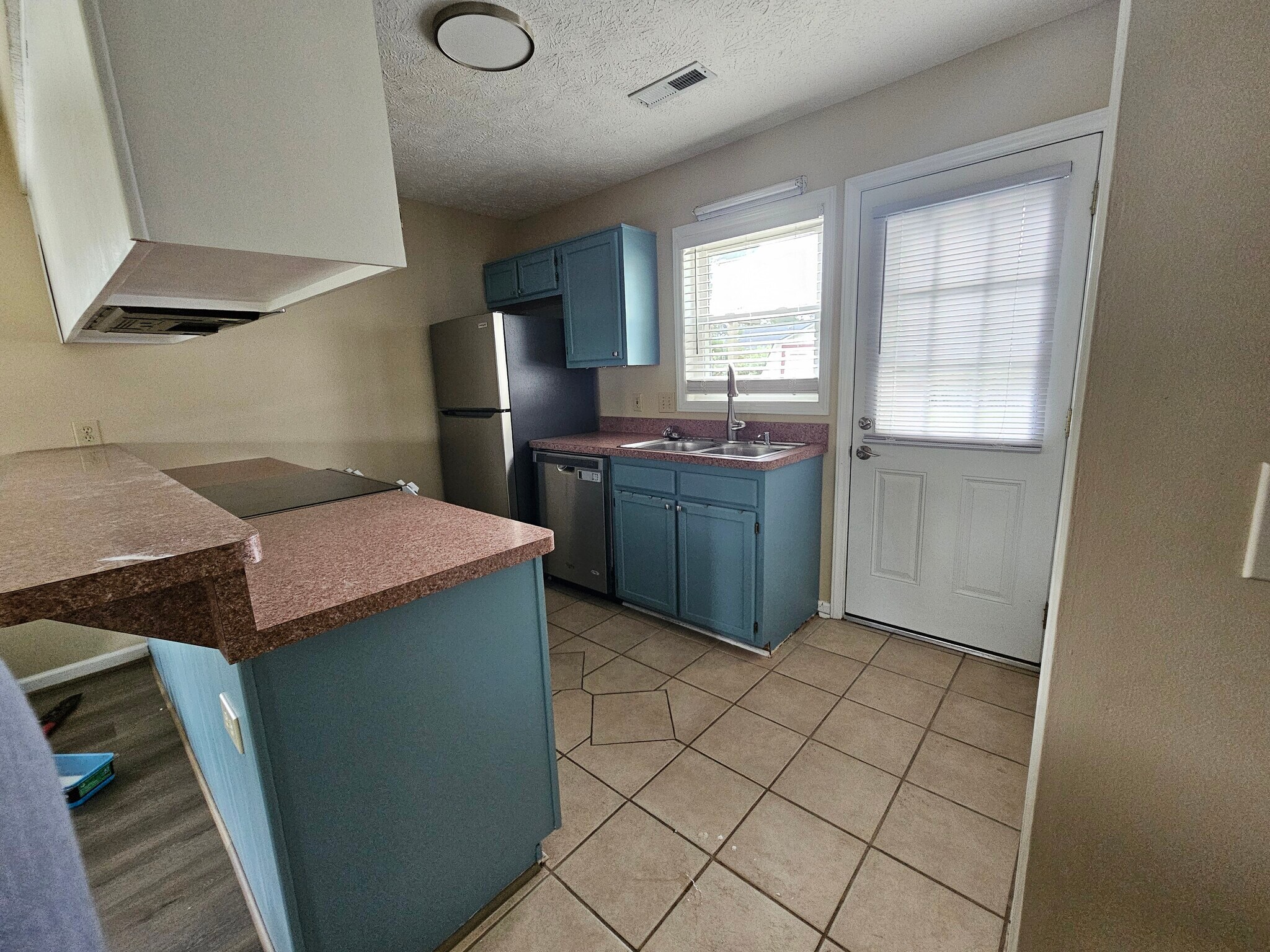 Building Photo - 2127 Winter Moss Ln