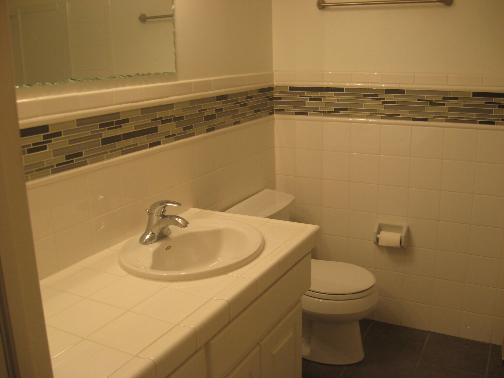 Building Photo - 5633 Parker St